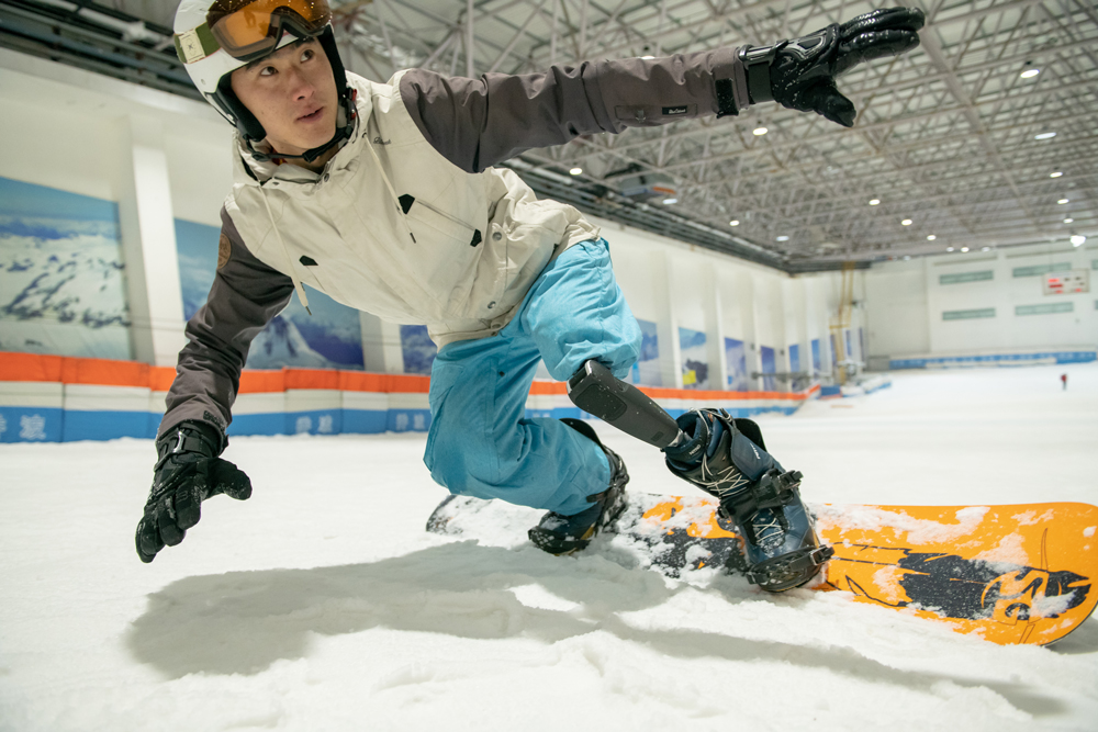 rheo-knee-xc_skiing_04